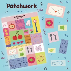 Könnte beinhalten: Ein Bogen bunter Patchwork-Aufkleber mit verschiedenen Designs, darunter ein Apfel, Kirschen, Sterne und eine Katze, mit dem Wort "Patchwork" oben. Zusätzliche Aufkleber mit einer Tomate, Löffel und Gabel sowie einem Fisch sind verstreut.