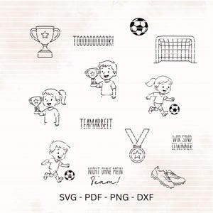 Może przedstawiać: Czarno-białe ilustracje o tematyce piłkarskiej. Zawiera trofeum, piłkę nożną, bramkę, dzieci grające w piłkę nożną, tekst "Teamwork", medal, korki i tekst "Nie bez mojej drużyny!"