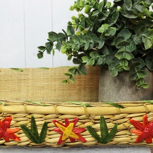 Vintage Raffia Straw Wicker Woven Casserole Dish Basket Tray with Handles Flowers