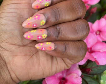 Custom made press ons