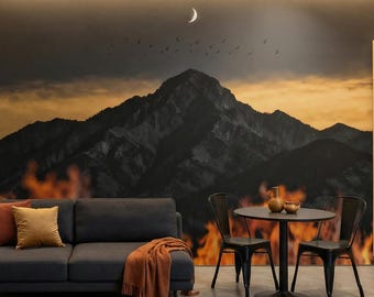 Scena di montagna con cielo notturno, tramonto arancione drammatico, stampa mistica della luna, accento naturale, grande rivestimento murale, vista al crepuscolo