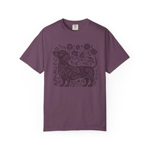 Daschund Shirt Linocut Shirt Dachshund Cottage Core Clothes Scandinavian Folk Art Risograph Shirt Vintage Dachshund Shirt Weiner Dog Gifts Berry