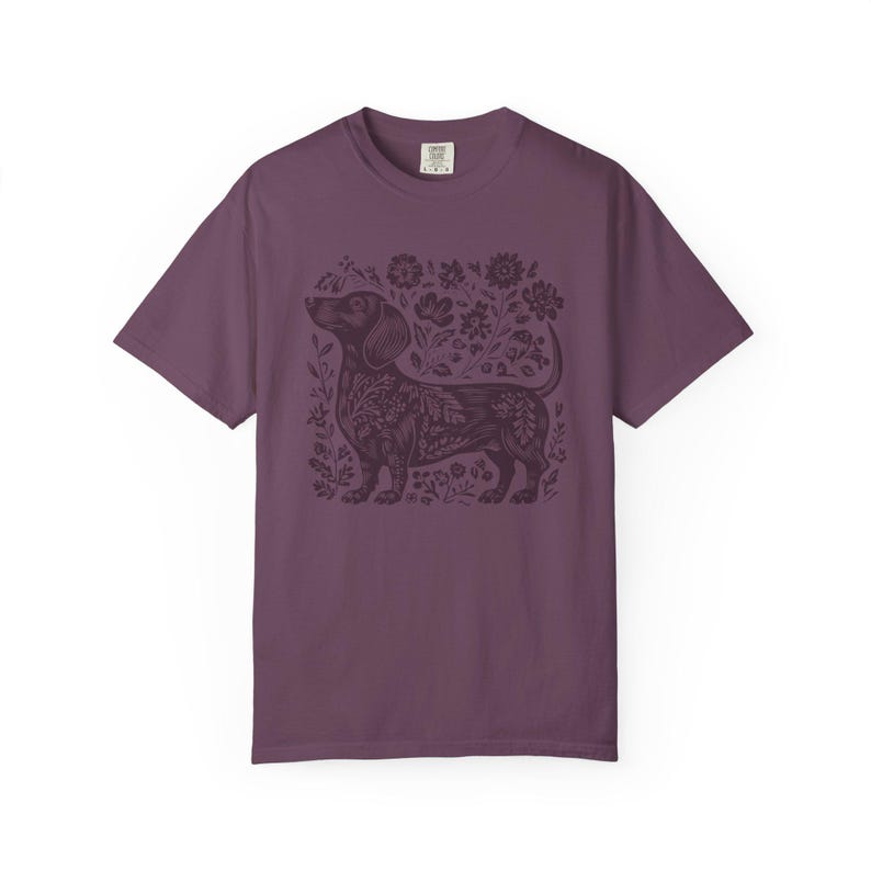 Daschund Shirt Linocut Shirt Dachshund Cottage Core Clothes Scandinavian Folk Art Risograph Shirt Vintage Dachshund Shirt Weiner Dog Gifts Berry