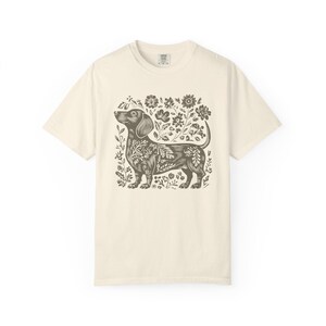 Daschund Shirt Linocut Shirt Dachshund Cottage Core Clothes Scandinavian Folk Art Risograph Shirt Vintage Dachshund Shirt Weiner Dog Gifts Ivory