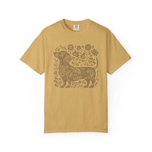 Daschund Shirt Linocut Shirt Dachshund Cottage Core Clothes Scandinavian Folk Art Risograph Shirt Vintage Dachshund Shirt Weiner Dog Gifts Mustard