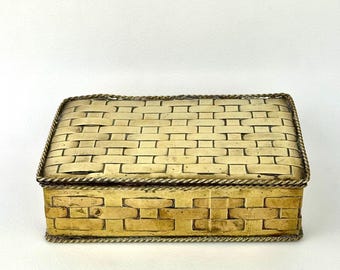 Vintage woven brass trinket or jewelry box with wooden lining | mid-century jewelry storage | great vintage condition | 10 x 15 x 4,5 cm