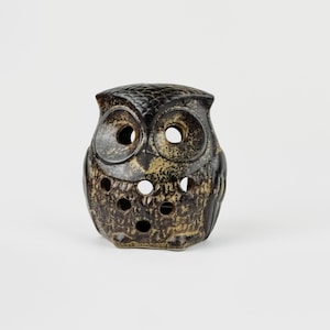 Podgrzewacz w kształcie sowy z kamionki w stylu vintage: brązowy ceramiczny element dekoracyjny