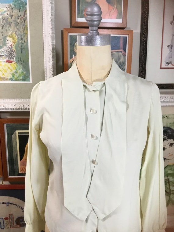 Judy Bond 1960’s Ivory Long Sleeve Blouse