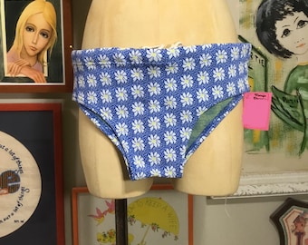1970’s Men’s Blue & White Daisy Swim Bikini