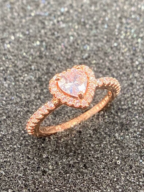 PANDORA Pink Pave Sparkle Elevated Heart Ring
