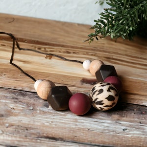 Breastfeeding Necklace For Mum / Nursing Necklace / Silicone Necklace / Fidget Necklace / Silicone Jewellery / Animal Print Necklace