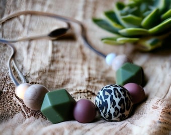 Silicone Baby Nursing Necklace, animal print, fidget necklace, new mum necklace, breastfeeding necklace