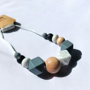 Breastfeeding Necklace For Mum / Nursing Necklace / Marble Necklace / Fidget Necklace / Silicone Jewellery /  New Mum Necklace