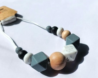 Baby Nursing Necklace: Grey Mist