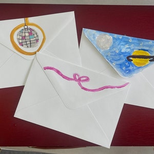Taylor Swift inspireerde beschilderde enveloppen met briefpapier
