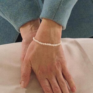Pearl bracelet for bride, Freshwater pearls jewelry for women, Sister birthday gift, Minimalist 3mm white bracelet, Wedding jewelry