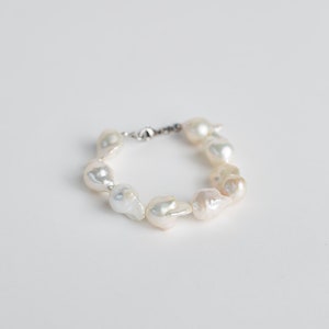 Bracelet For Women, Large Flameball Baroque Pearls, Chunky Large Pearl Bracelet, Bridesmaid Bracelet, White Baroque Pearl Bracelet, Handmade image 4