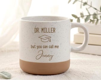 Personalisierte Tasse mit Gravur | Geschenk zur Promotion Doktor mit Name, Doktorabschluss Geschenk, Geschenkidee zur bestandenen Promotion