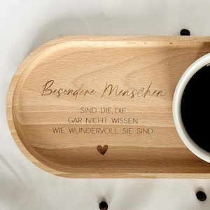 Serviertablett personalisiert Gravur Besondere Menschen | Kaffee Holz Tablett | Dekotablett Geschenkidee für Frauen, Freundin, Küchenzubehör