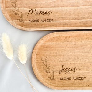Serviertablett personalisiert Gravur kleine Auszeit | Dekotablett  als Geschenk für Mama, Kollegin oder Freundin zu Muttertag & Weihnachten