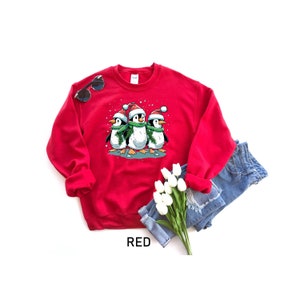 Christmas Penguin Sweatshirt, Funny Christmas Sweater, Penguin Gift, Merry Christmas Sweat, Penguin Lover Sweatshirt, Cute Holiday Apparel 画像 2