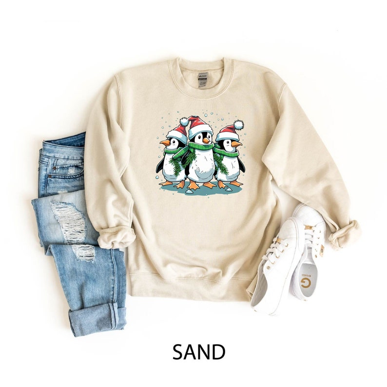 Christmas Penguin Sweatshirt, Funny Christmas Sweater, Penguin Gift, Merry Christmas Sweat, Penguin Lover Sweatshirt, Cute Holiday Apparel 画像 1