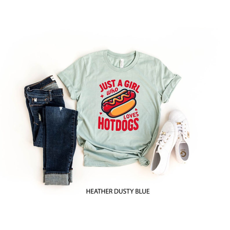 Just A Girl Who Loves Hot Dogs T-Shirt, Hot Dog Lover Shirt, Funny Hot Dog Shirt, Hot Dog Junkie Tee, Hot Dog Day Shirt, Sausage Lover Gift afbeelding 3