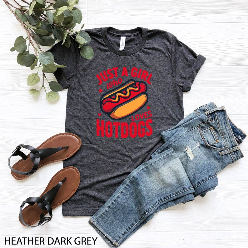 Just A Girl Who Loves Hot Dogs T-Shirt, Hot Dog Lover Shirt, Funny Hot Dog Shirt, Hot Dog Junkie Tee, Hot Dog Day Shirt, Sausage Lover Gift afbeelding 4
