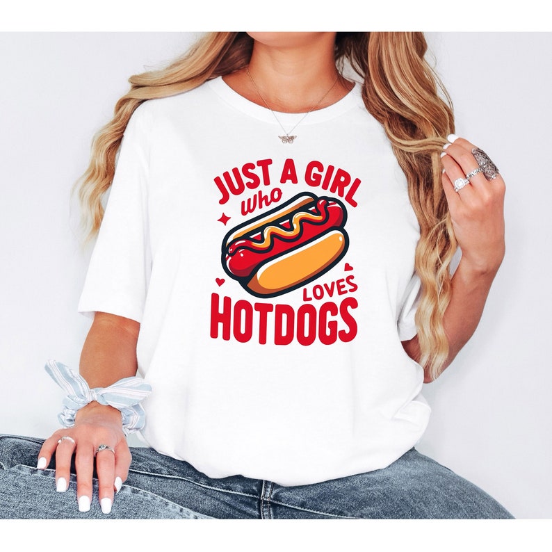 Just A Girl Who Loves Hot Dogs T-Shirt, Hot Dog Lover Shirt, Funny Hot Dog Shirt, Hot Dog Junkie Tee, Hot Dog Day Shirt, Sausage Lover Gift afbeelding 2