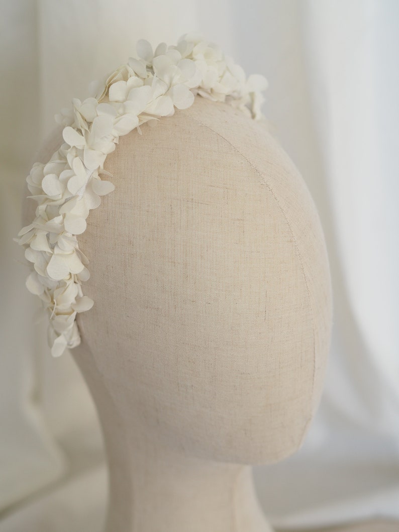 Selbstgenähter 3D Blüten Braut Haarreif ecru image 9