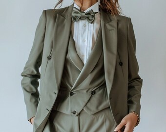 Green Tuxedo Dressy pant suits for women, Three piece suit , Women Wedding Suit, Women's suit, women formal wear  | Wedding Weaves