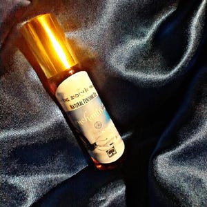 Enchantress Perfume - Violet Oakmoss Beguiling body oil