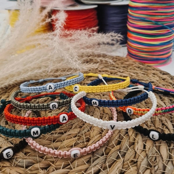 Initial macrame bracalet