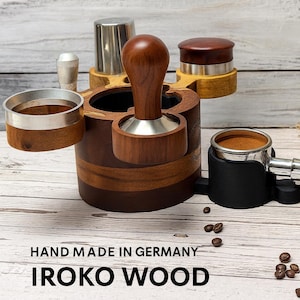 Barista Station Holz Iroko - Abklopfbehälter | Organizer für Siebträger, Tamper & Tools | 56+58mm Espresso Zubehör | Leise TPU Stange