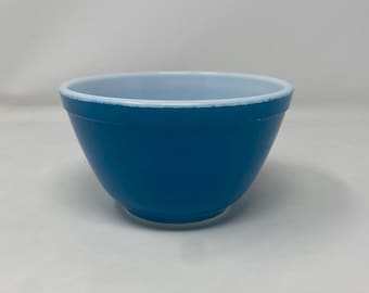 Vintage Pyrex Blue Primary Mixing Bowl #401 (1.5 Pint) – 1950s USA