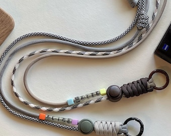 Längenverstellbares Handyband | Kamera Gurt Paracord | Handgemacht | Personalisierbar Name | Geschenk für Sie & Ihn