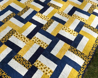Picket Fence in Sunflower Quilt