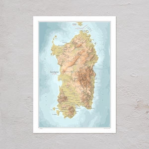 Sardinien Kunstdruck (Italien) — dekorative Mini-Karte in A3/A4 — kleines Wanddekor — originelles Reisegeschenk — Premiumpapier