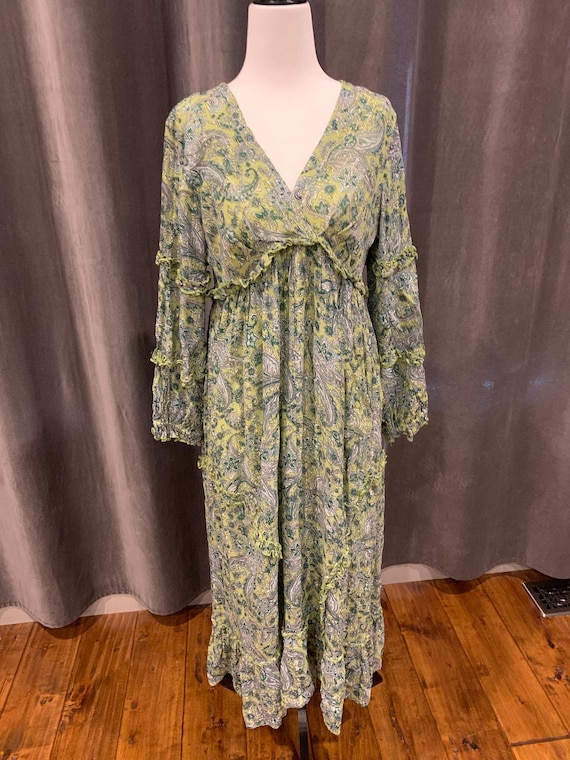 Vintage Ranna Gill Boho Hippie Dress in Green With Metallic Fibres in a  Paisley Print Size Medium Babydoll Style Ruffled Ruffles - Etsy
