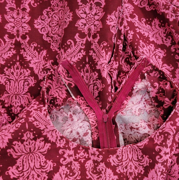 Vintage 1970s Homemade Red/Pink Baroque Floral Da… - image 2