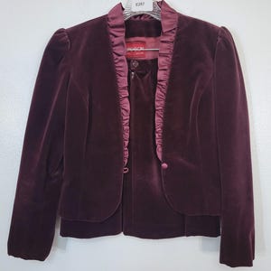 Vintage 1980s Sasson deep wine/maroon velveteen/velour satin trimmed skirt suit women&#39;s bust 34&quot; made in USA unworn condition!