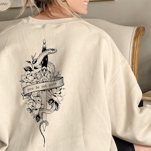 You Do Not Yield Sweatshirt, Throne Of Glass Sweatshirt, Sarah J Maas Hoodie, Fantasy Reading Gift, Bookworm Sweatshirt, Book Lover Gift