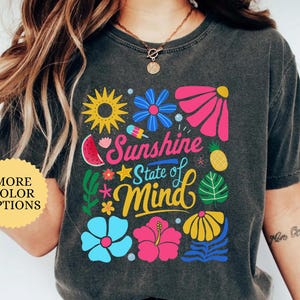 Comfort Colors Sunshine State Of Mind Shirt, Retro Flowers Summer Shirt, Vintage Summer Shirt, Retro Beach Shirt, Preppy Summer Shirts