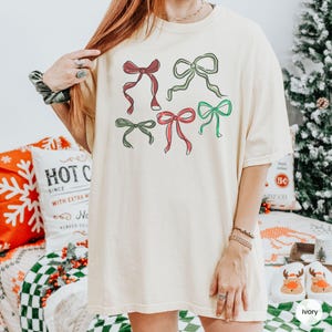 Christmas Bows Shirt, Christmas Top, Christmas T-Shirt, Cute Christmas Shirt, Christmas Tee, Coquette Shirt, Women&#39;s Christmas Shirt
