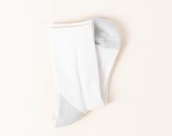 4er Pack weiße Socken aus Merinowolle: gepolsterte Wandersocken