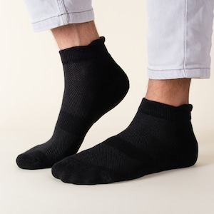Bamboo Ankle Socks: Mens/Womens Black Socks, Odor Resistant, 5 Pack