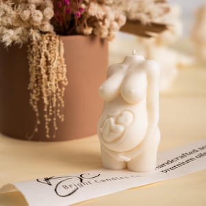 Czekając na cud | Miłość matki | W ciąży | Rzeźbiarska świeca | Estetyczna świeca | Prezent na baby shower | Wosk sojowy | Ręcznie robiony | Prezent dla niej
