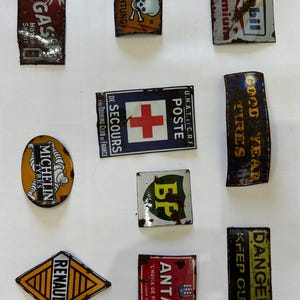 Pack of 10 Garage Diorama Metal Signs - Choose Scale: 1/18, 1/32, 1/43 or 1/64
