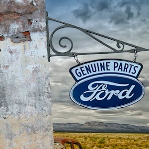Double-sided Metal sign &quot;Genuine Parts&quot; for your diorama - 1/18, 1/32 or 1/43 Scale