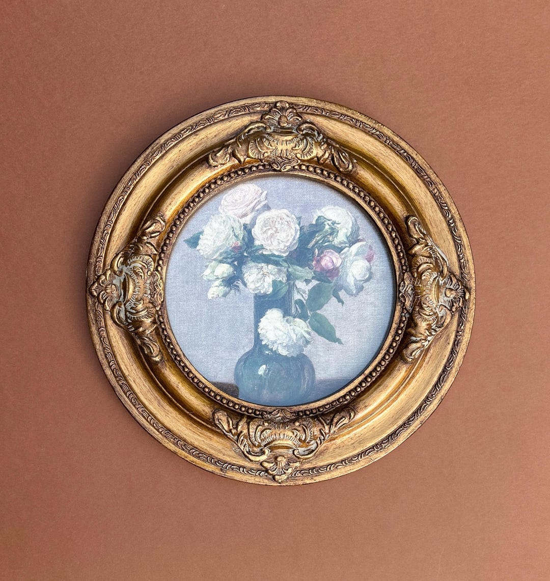 Framed Roses ROUND FRAMED ROSES - Vintage Painting Style, Gold Ornate Frame With ...